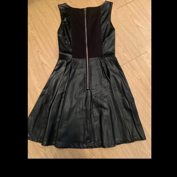 Leather skater dress - Picture 2 of 2